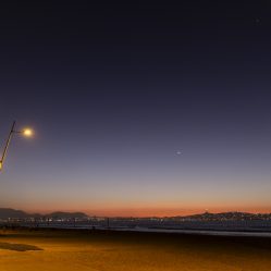 Avenida del Mar ao entardecer