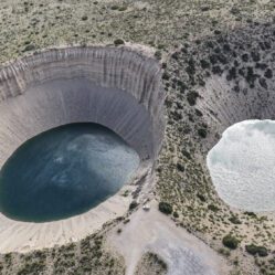 Poço profundo era azul e outro, prateado