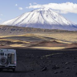 Mais de 800 vulcões por aqui