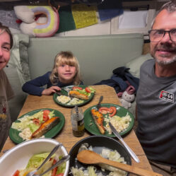 Jantinha dentro do Lobo