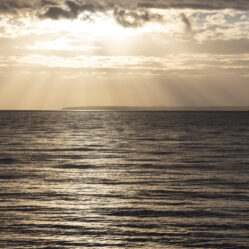 Pôr do sol sobre o mar